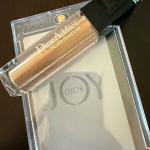 Dior Addict Fluid Shadow in Metallic Gold AND DIOR CARD